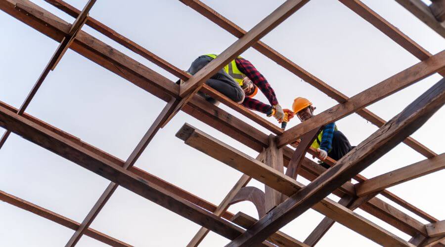 Professional gutter cleaning services in Thornville, OH